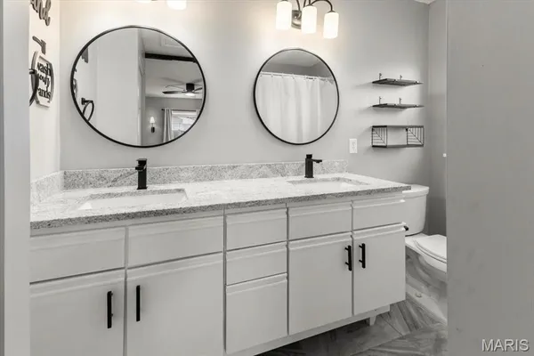 $242,000 | 317 West Field Drive, Red Bud, IL 62278