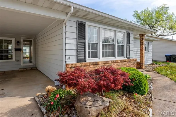 $242,000 | 317 West Field Drive, Red Bud, IL 62278
