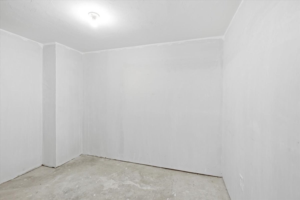 173 Bourne Road Plymouth, MA 02360 - Photo 27 of 34