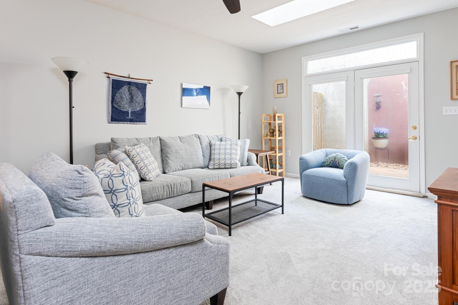 121 Shadowbrook Drive Asheville, NC 28805 - Photo 17 of 32 a living room with furniture