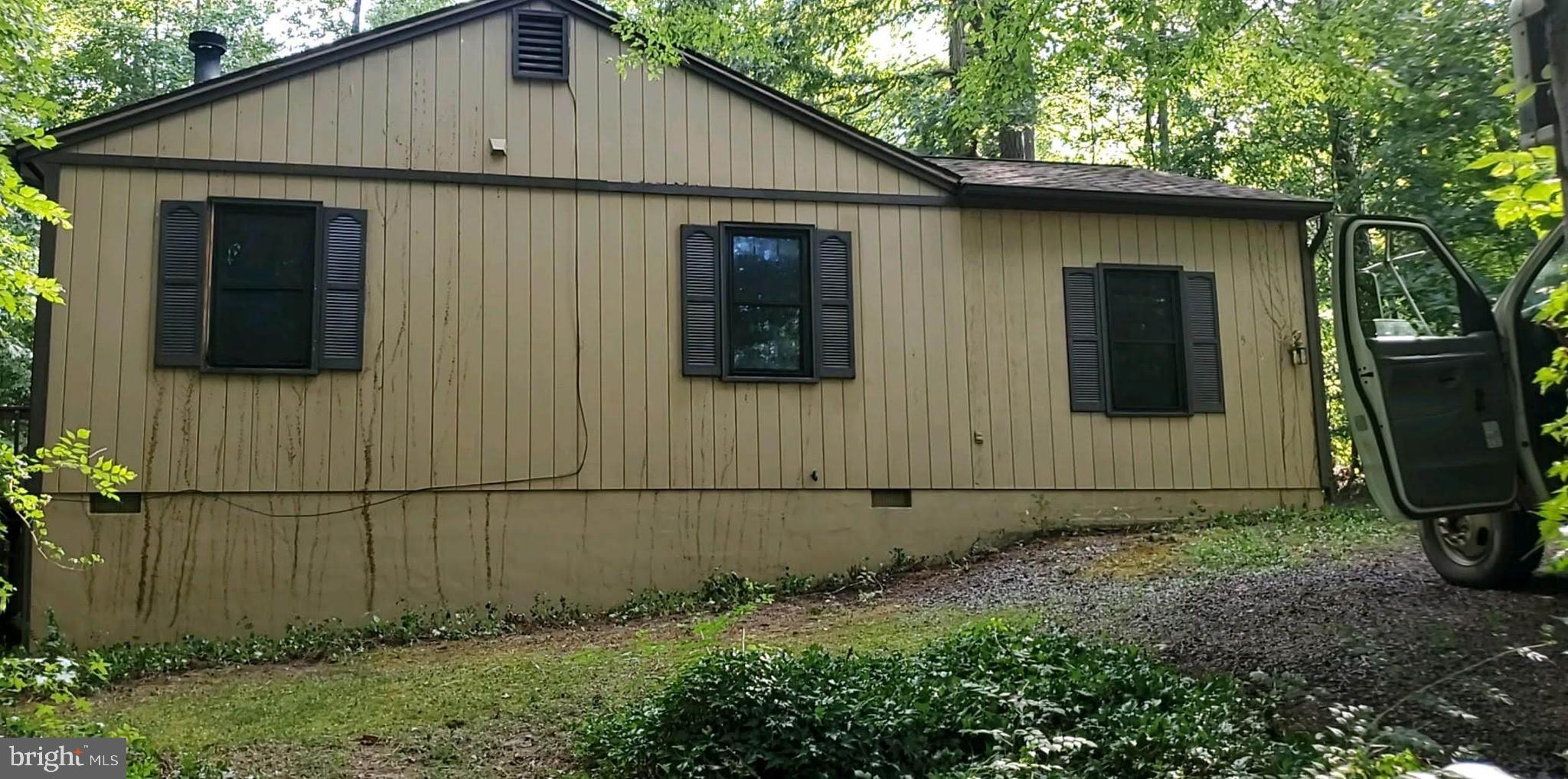 539 Redground Drive Ruther Glen, VA 22546 - Photo 2 of 49