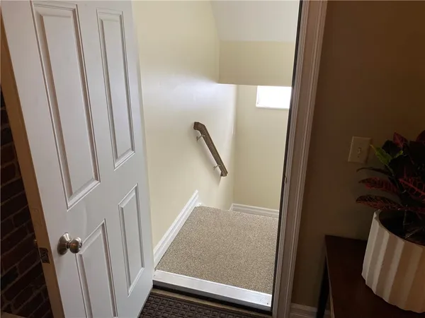 $2,500 | 90 East Market Street, Unit 2, Corning, NY 14830