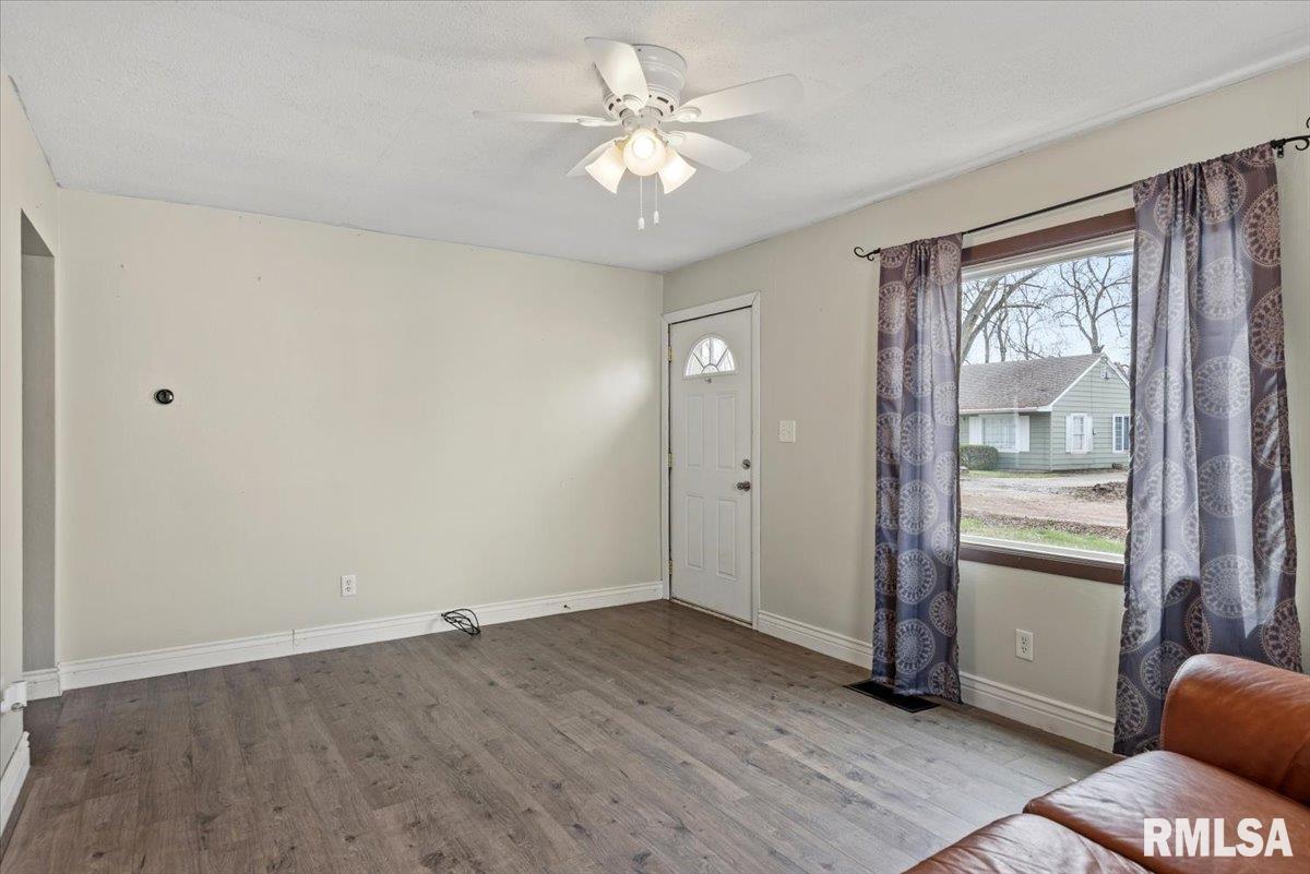 3022 South 3rd Street Springfield, IL 62703 - Photo 6 of 19 Gallery Image 6