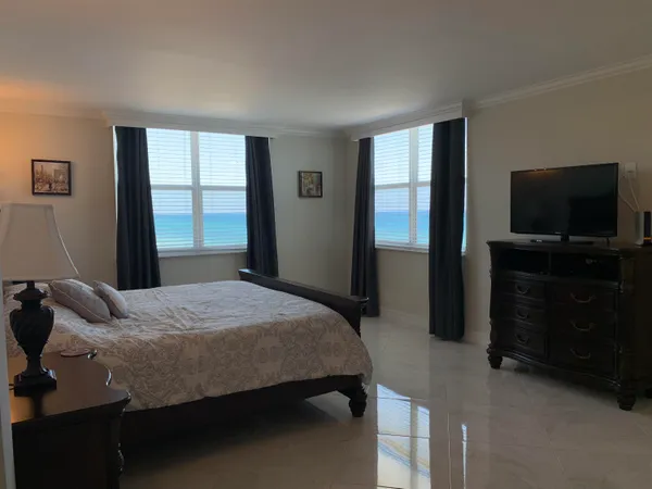 $9,500 | 3450 South Ocean Boulevard, Unit 508, Palm Beach, FL 33480