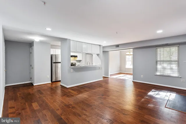 $2,350 | 4108 Monument Court, Unit 204, Fairfax, VA 22033