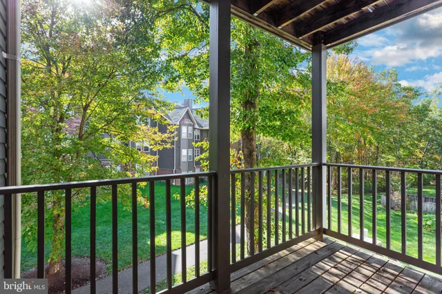 $2,350 | 4108 Monument Court, Unit 204, Fairfax, VA 22033