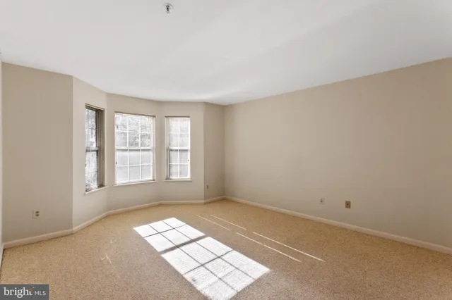 $2,350 | 4108 Monument Court, Unit 204, Fairfax, VA 22033