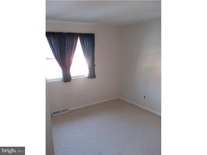 128 North Hunter Forge Road Newark, DE 19713 - Photo 6 of 13 Bedroom