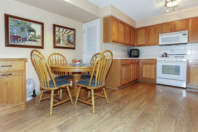 123 West St Charles Road, Unit 205 Lombard, IL 60148 - Photo 16 of 24