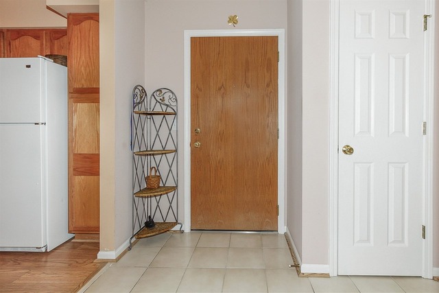 123 West St Charles Road, Unit 205 Lombard, IL 60148 - Photo 6 of 24