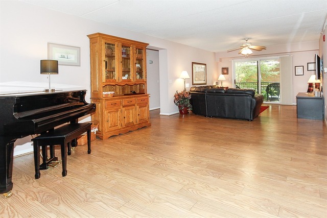 123 West St Charles Road, Unit 205 Lombard, IL 60148 - Photo 8 of 24
