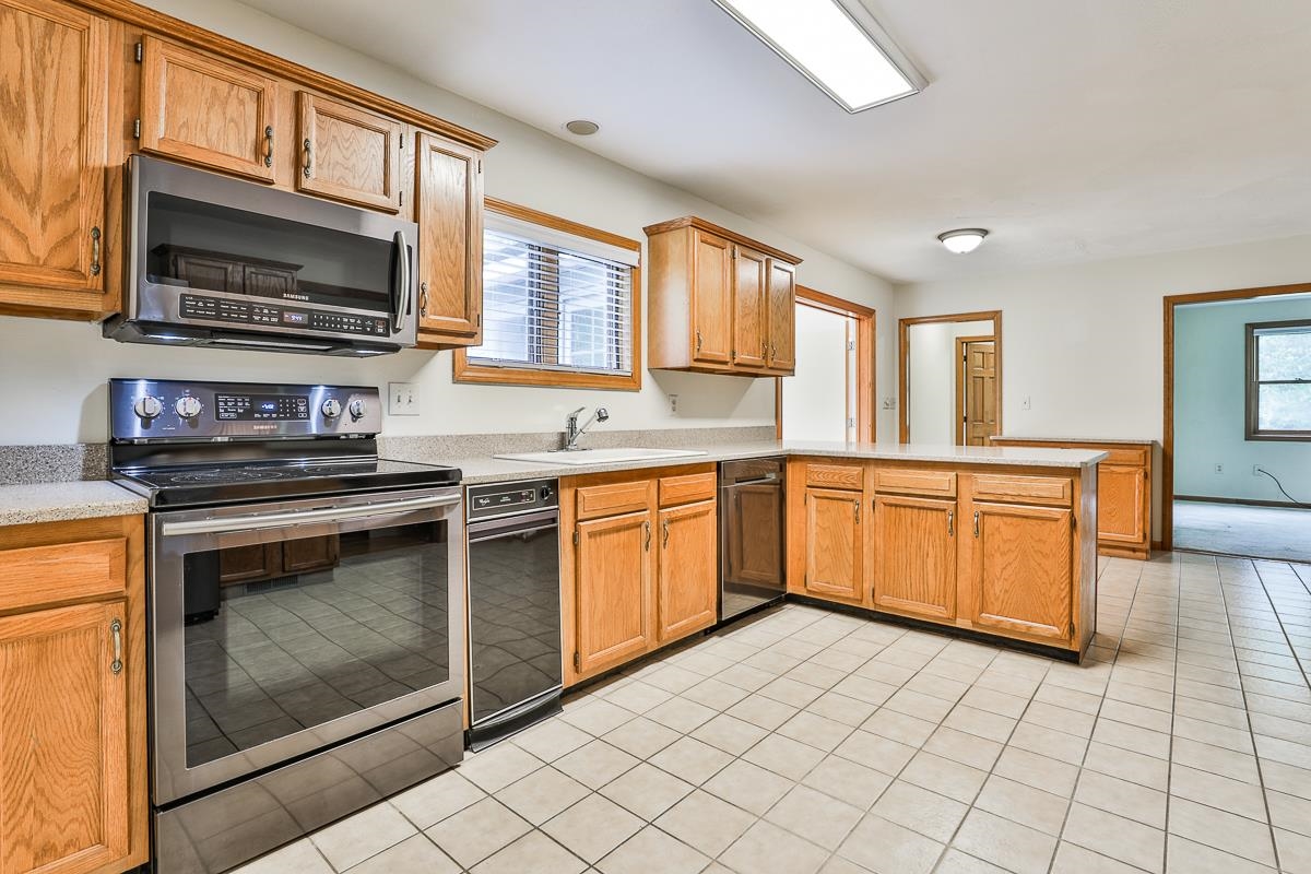 64 Woodward Road Merrimack, NH 03054 - Photo 19 of 38