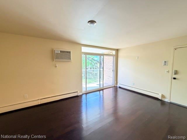 4913-crooks Roa 4913-crooks Roa Crooks Road Road, Unit G5 Royal Oak, MI 48073 - Photo 5 of 14