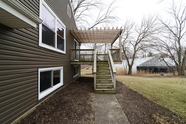 $3,200 | 1070 Center Drive, South Elgin, IL 60177