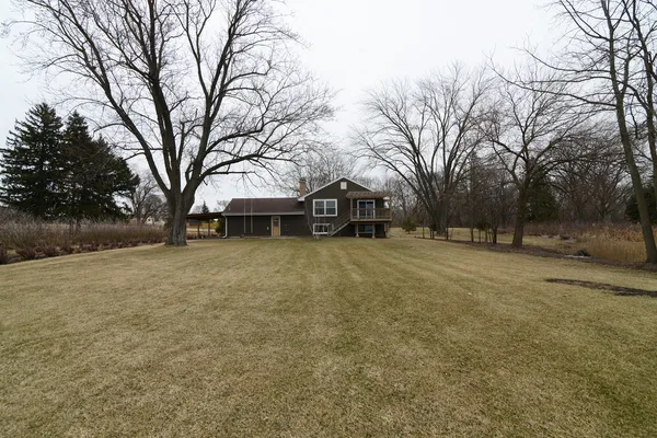 $3,200 | 1070 Center Drive, South Elgin, IL 60177