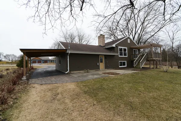 $3,200 | 1070 Center Drive, South Elgin, IL 60177