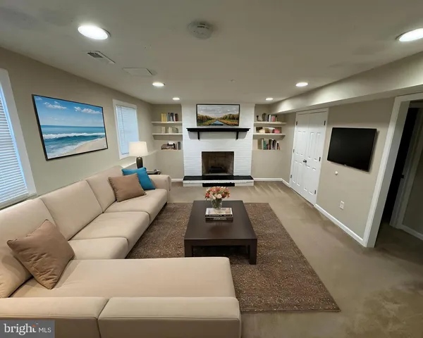 $538,500 | 9321 Kenbrooke Court, Laurel, MD 20723