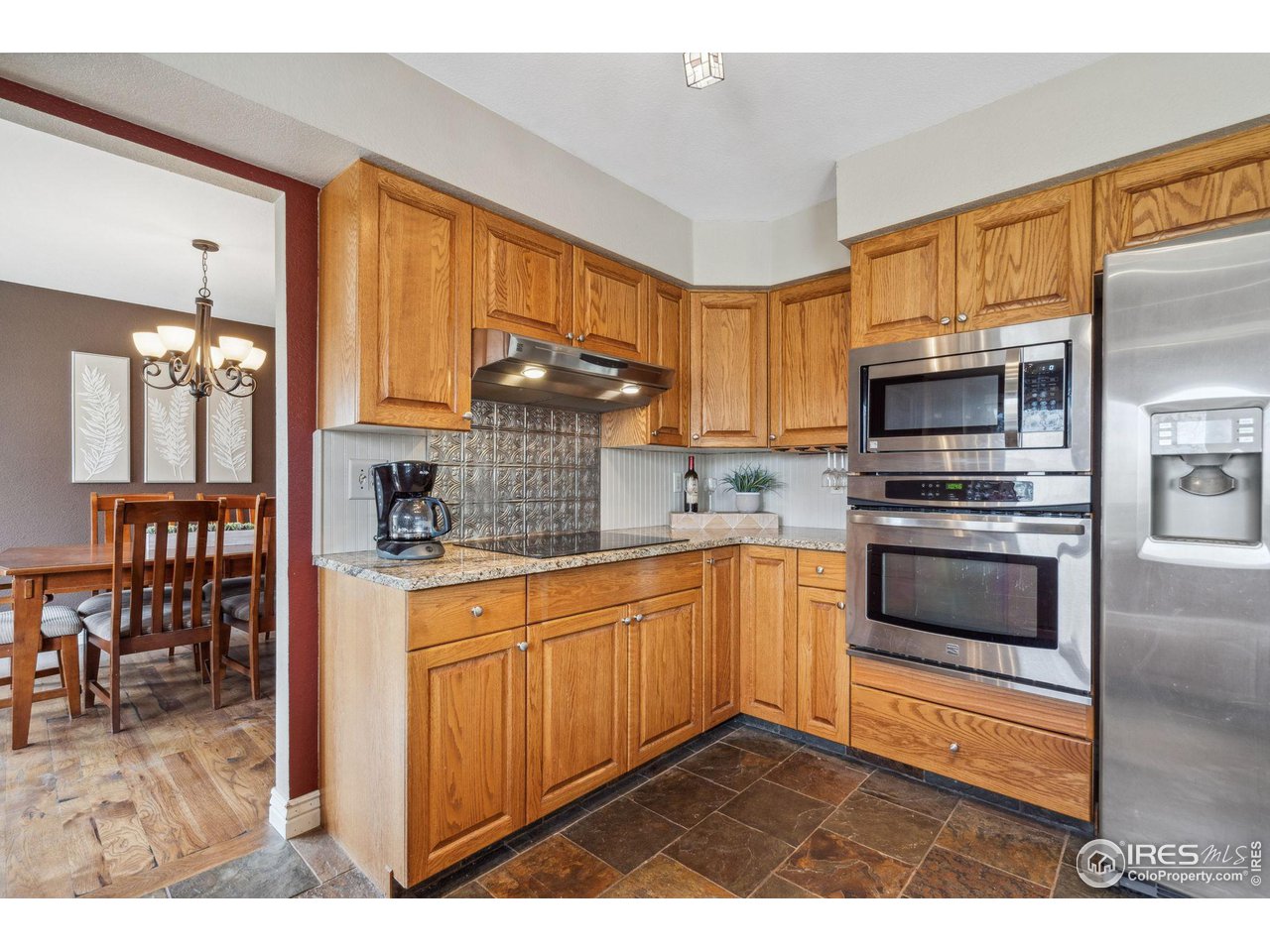 1618 Silvergate Road Fort Collins, CO 80526 - Photo 8 of 37 Stainless steel appliances