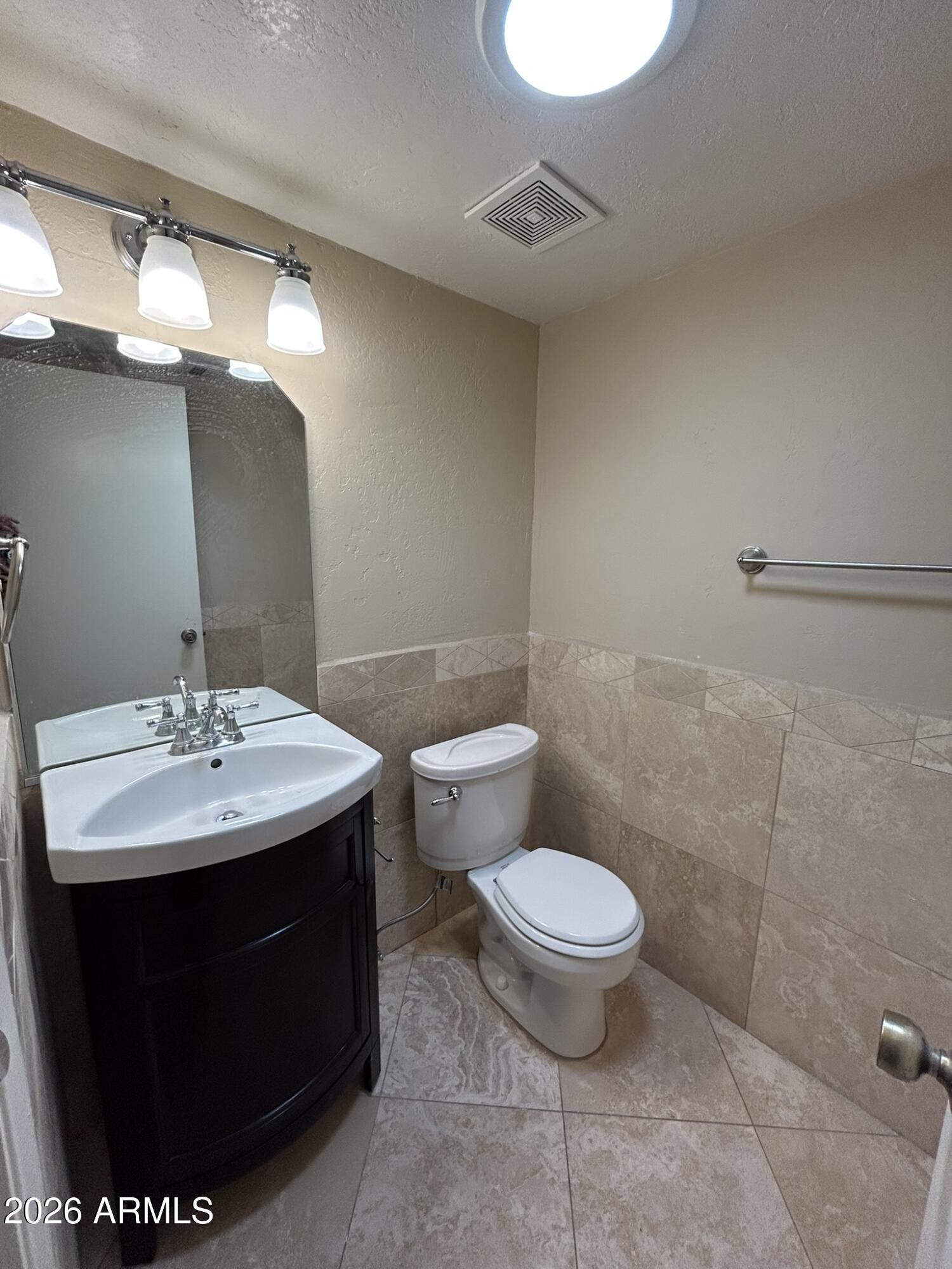 5100 North Miller Road, Unit 11 Scottsdale, AZ 85250 - Photo 24 of 43 g bathroom