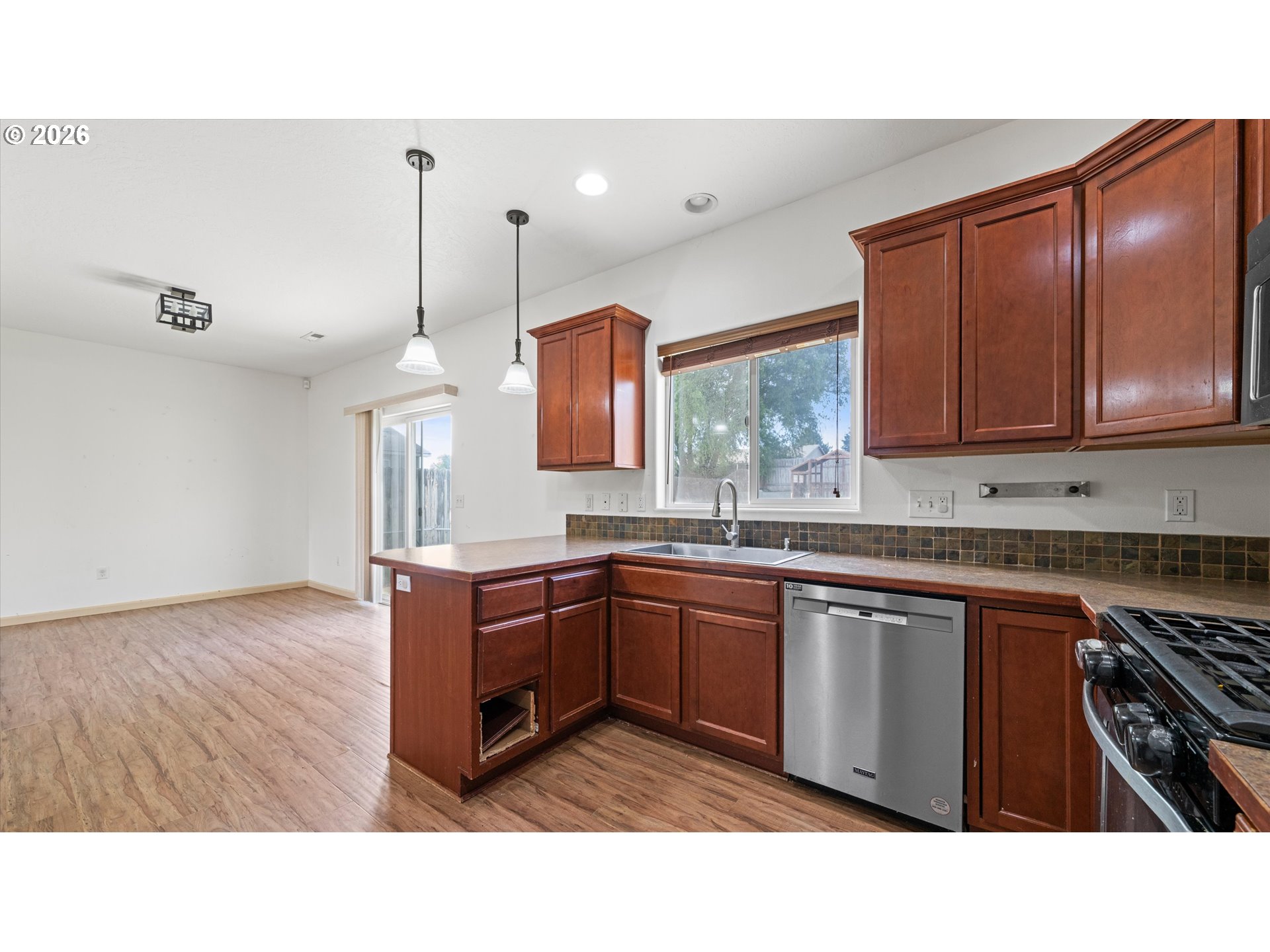 101 Southwest Falcon Court Boardman, OR 97818 - Photo 9 of 27