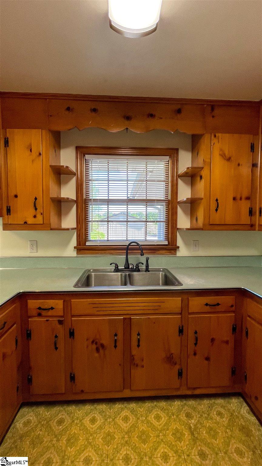 114 Duncan Chapel Road Greenville, SC 29617 - Photo 12 of 36 Gallery Image 12