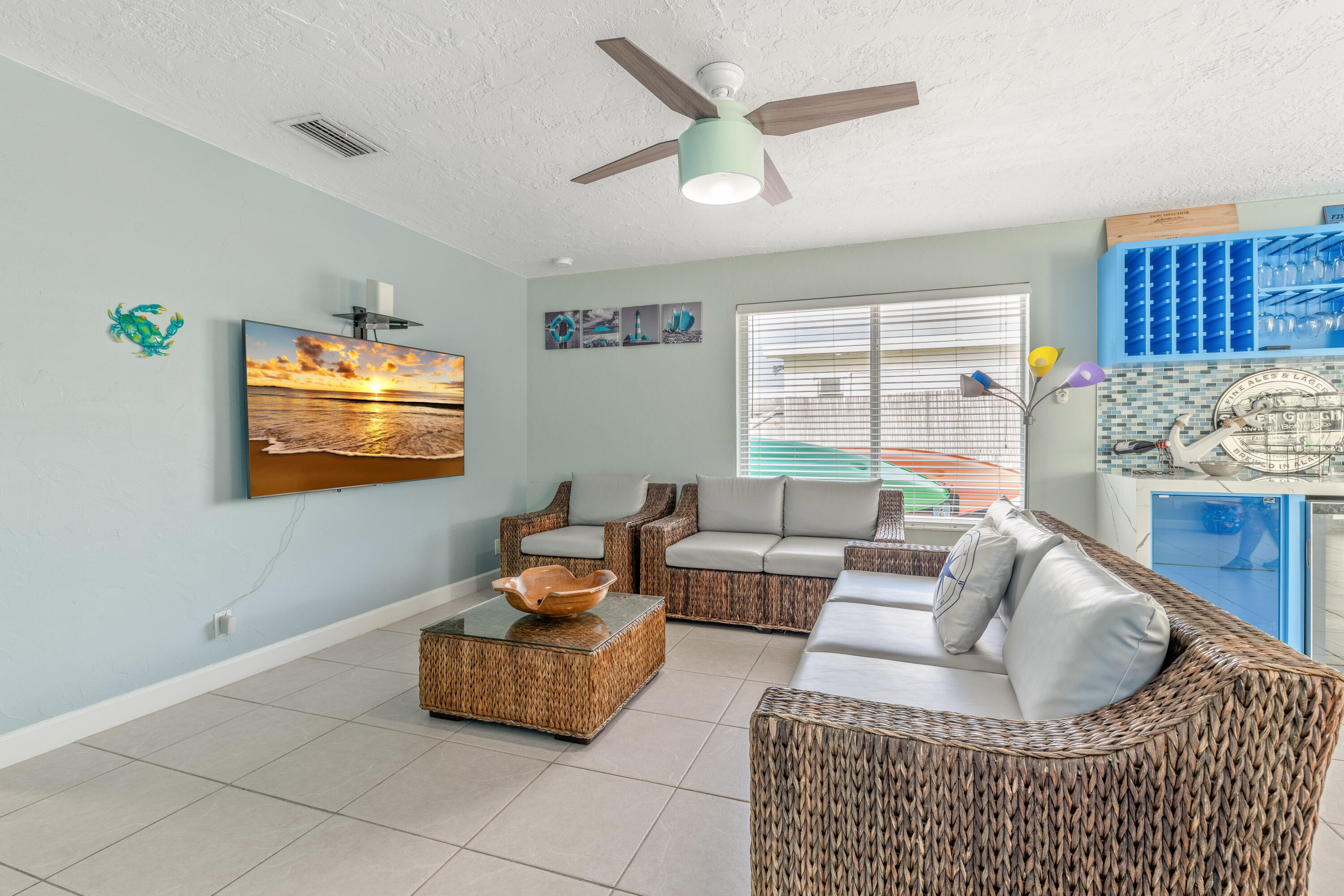 8260 Aviation Boulevard Marathon, FL 33050 - Photo 3 of 36 a living room with furniture and a window