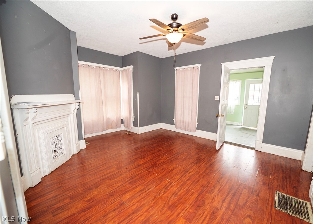 337 3rd Street Northwest New Philadelphia, OH 44663 - Photo 9 of 24