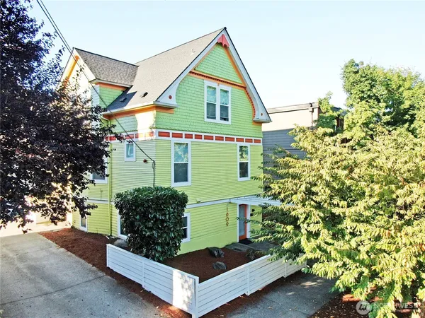 $1,948,000 | 1609 East Columbia Street, Seattle, WA 98122