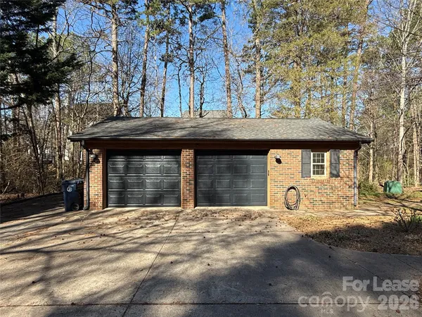 $2,175 | 11901 Field Street, Cornelius, NC 28031
