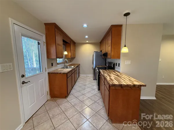 $2,175 | 11901 Field Street, Cornelius, NC 28031