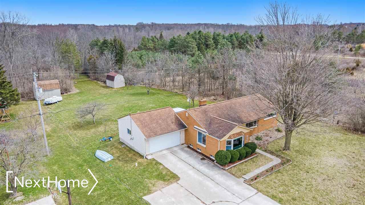 2402 North McKinley Road Flushing, MI 48433 - Photo 18 of 37 50070533-17.JPG