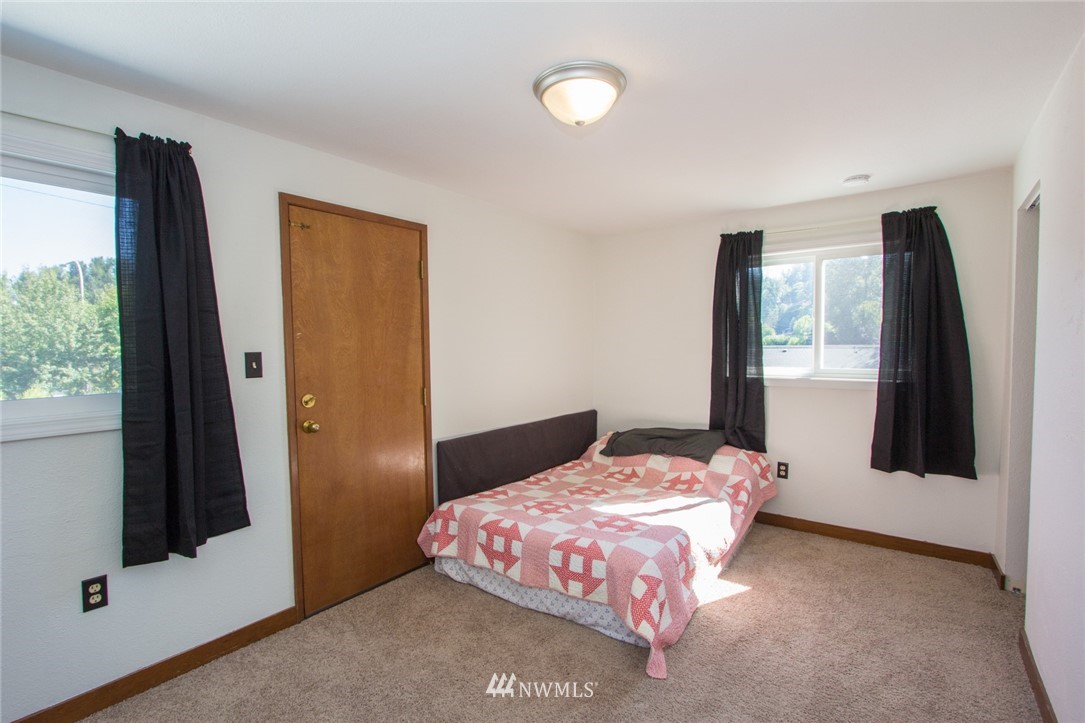 725 R Street Northeast Auburn, WA 98002 - Photo 17 of 24 Gallery Image 17