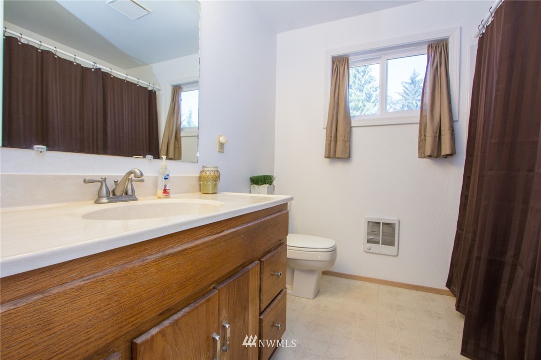 725 R Street Northeast Auburn, WA 98002 - Photo 19 of 24 Gallery Image 19