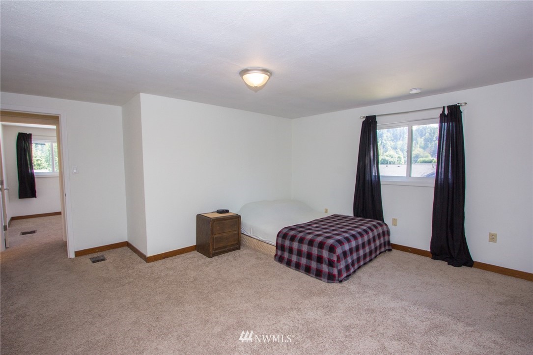 725 R Street Northeast Auburn, WA 98002 - Photo 21 of 24 Gallery Image 21