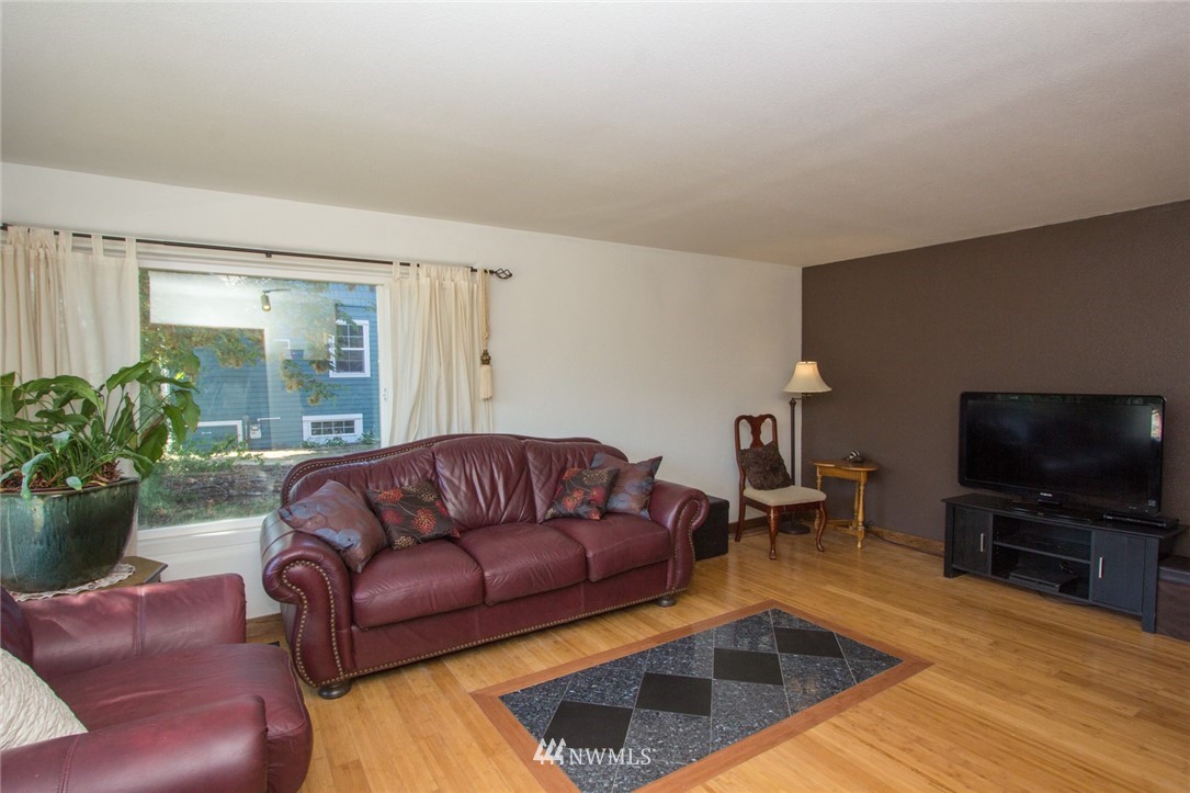 725 R Street Northeast Auburn, WA 98002 - Photo 10 of 24 Gallery Image 10