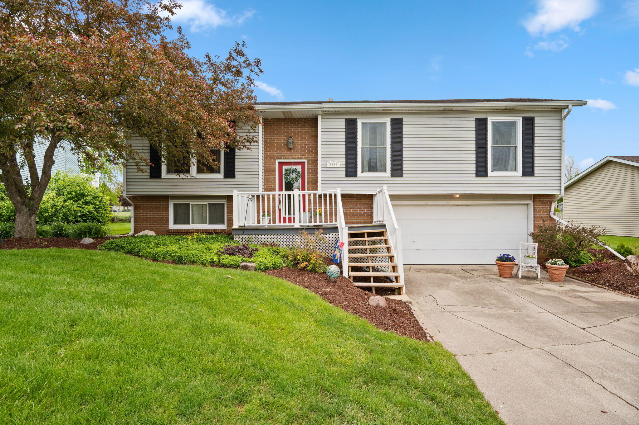 3697 Kingsway Drive Crown Point, IN 46307 - Photo 1 of 25 2048x1365