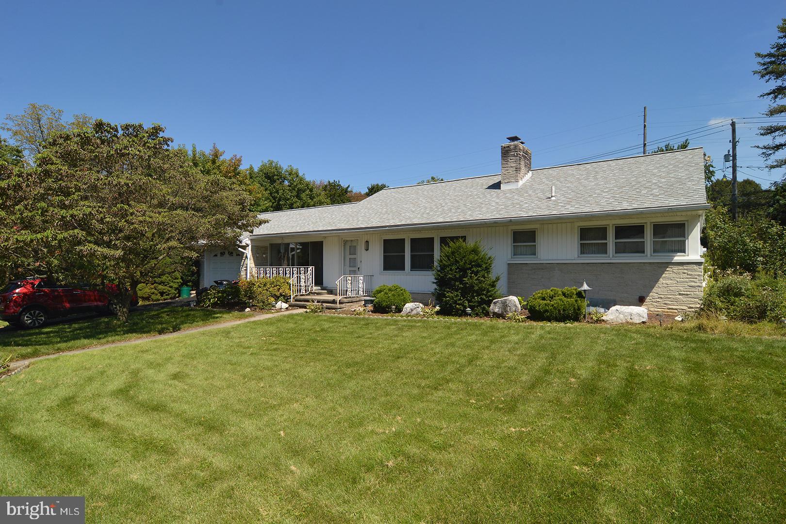 715 North Waverly Street Reading, PA 19607 - Photo 1 of 19 Gallery Image 1