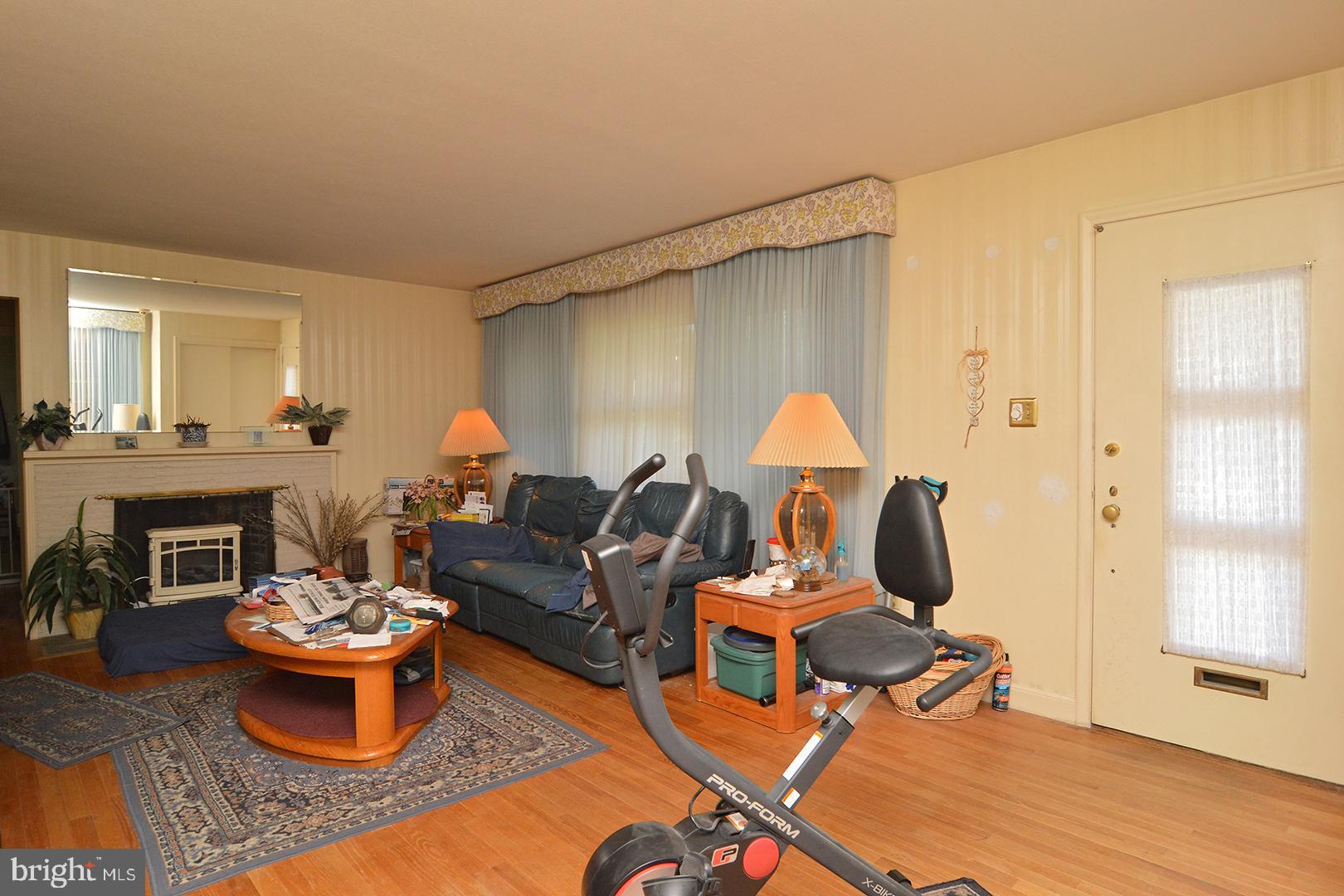 715 North Waverly Street Reading, PA 19607 - Photo 4 of 19 Gallery Image 4