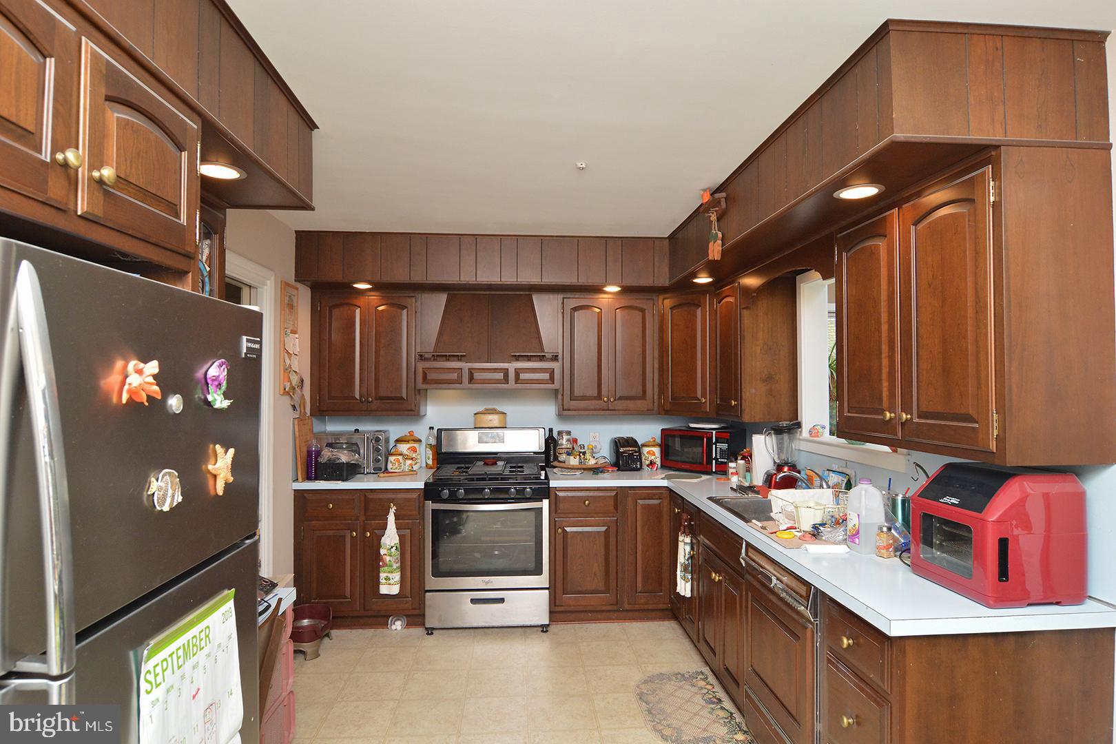 715 North Waverly Street Reading, PA 19607 - Photo 6 of 19 Gallery Image 6
