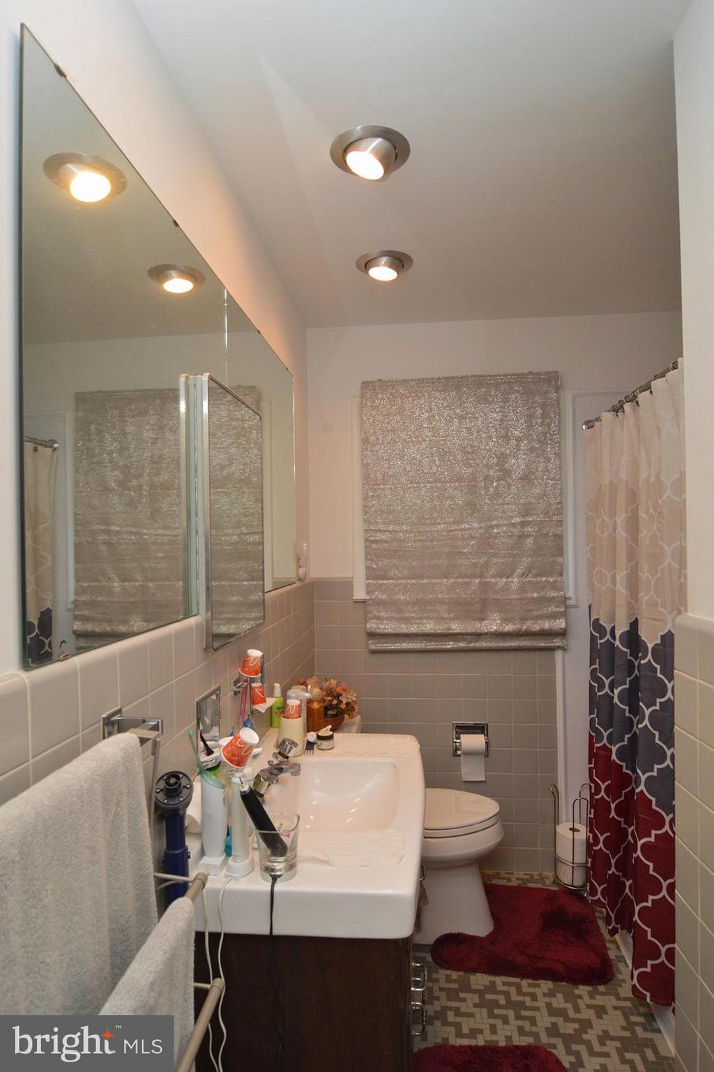 715 North Waverly Street Reading, PA 19607 - Photo 10 of 19 Gallery Image 10