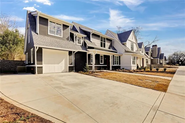 $750,000 | 724 Bradford Street Northwest, Gainesville, GA 30501