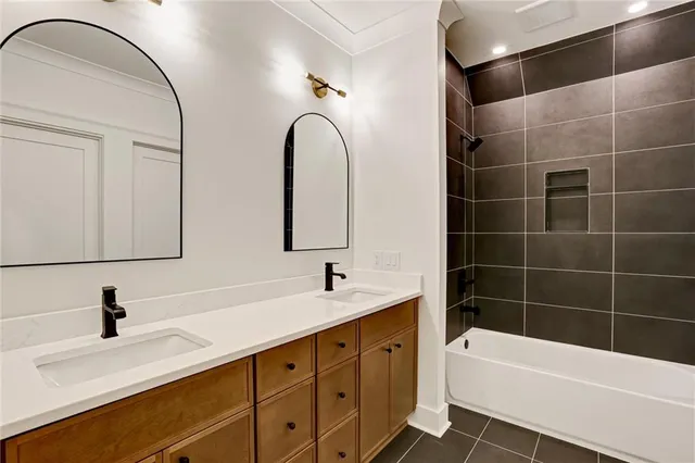 $750,000 | 724 Bradford Street Northwest, Gainesville, GA 30501