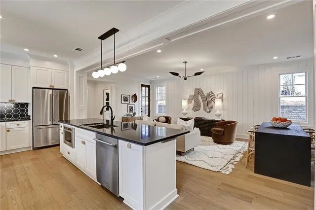 $750,000 | 724 Bradford Street Northwest, Gainesville, GA 30501