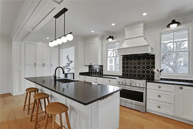 $750,000 | 724 Bradford Street Northwest, Gainesville, GA 30501