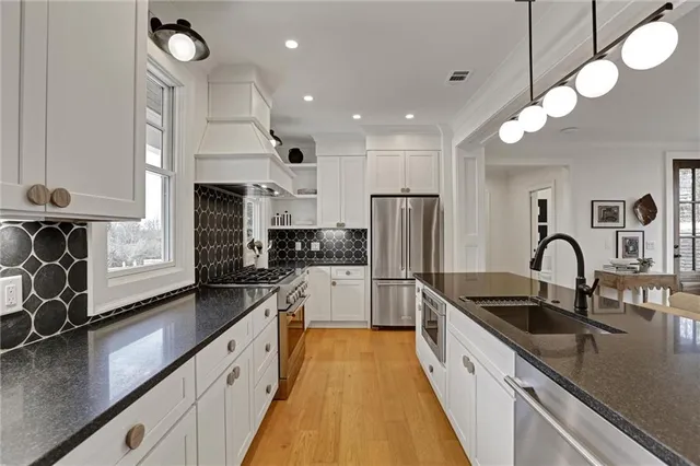 $750,000 | 724 Bradford Street Northwest, Gainesville, GA 30501