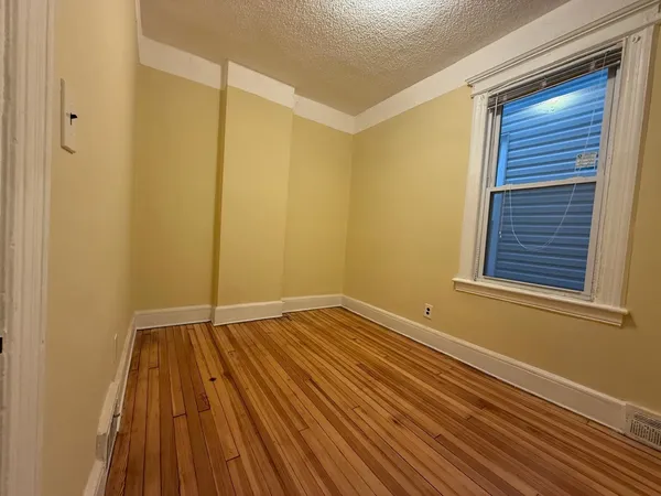 $2,400 | 223 Harrison Avenue, Unit 2, Jersey City, NJ 07304