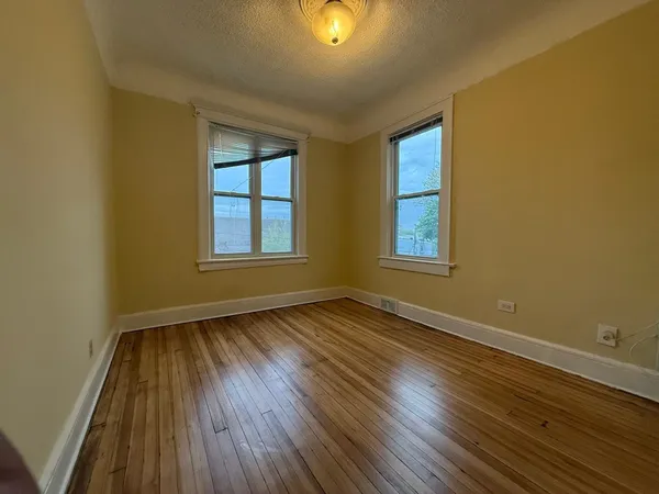 $2,400 | 223 Harrison Avenue, Unit 2, Jersey City, NJ 07304