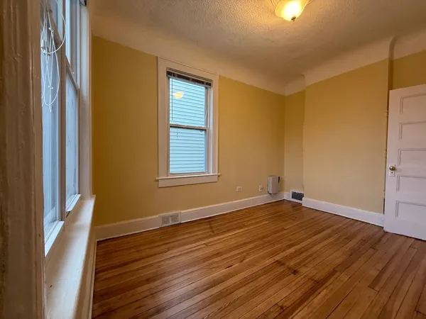 $2,400 | 223 Harrison Avenue, Unit 2, Jersey City, NJ 07304