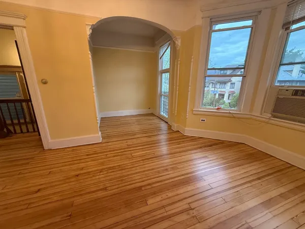 $2,400 | 223 Harrison Avenue, Unit 2, Jersey City, NJ 07304