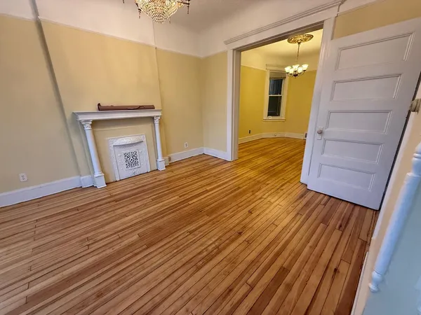 $2,400 | 223 Harrison Avenue, Unit 2, Jersey City, NJ 07304